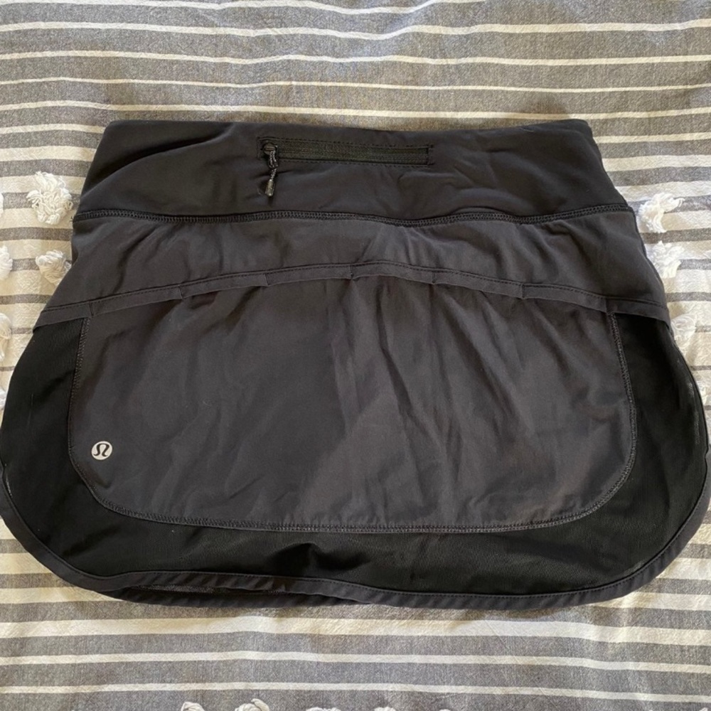 Lululemon skirt size 4